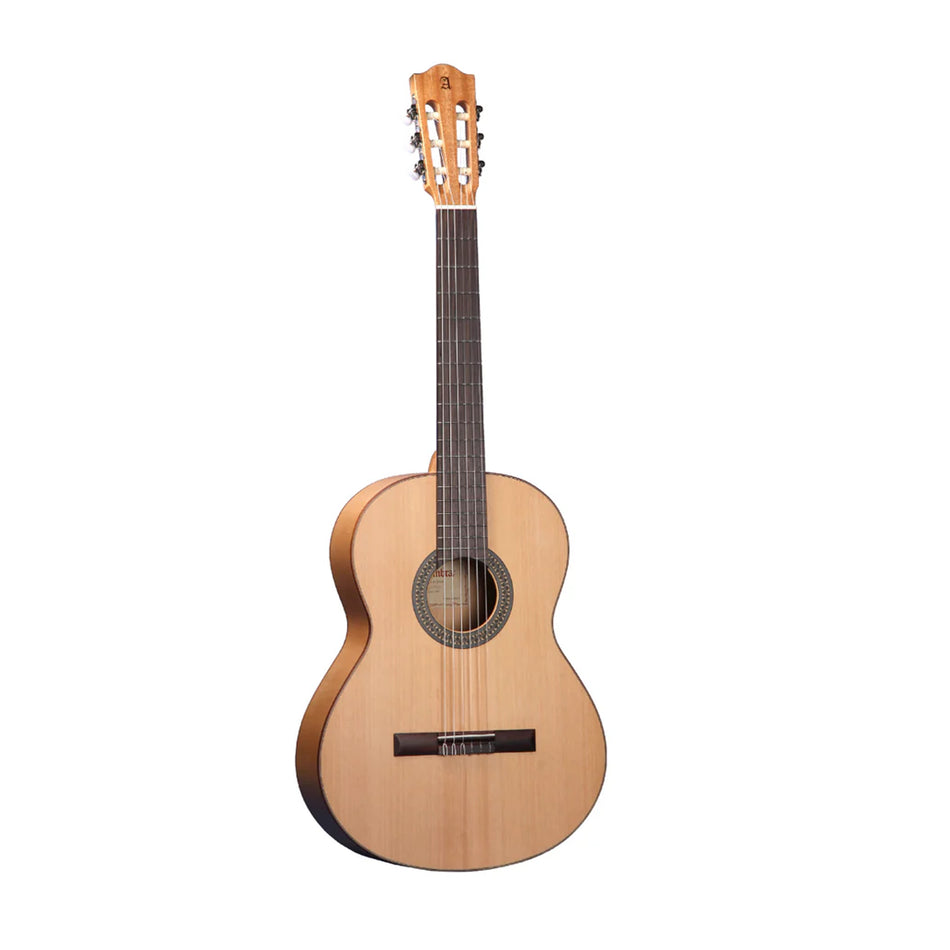 ALHAMBRA 2 F GUITAR 2 F W/PICK GUARD